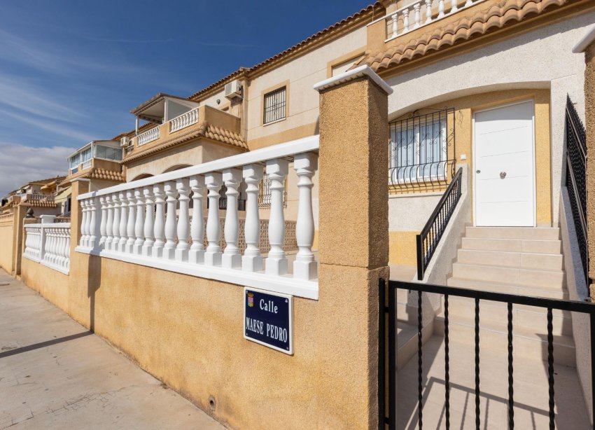 Alquiler a largo plazo - Bungalow - Torrevieja - Zona los Frutales