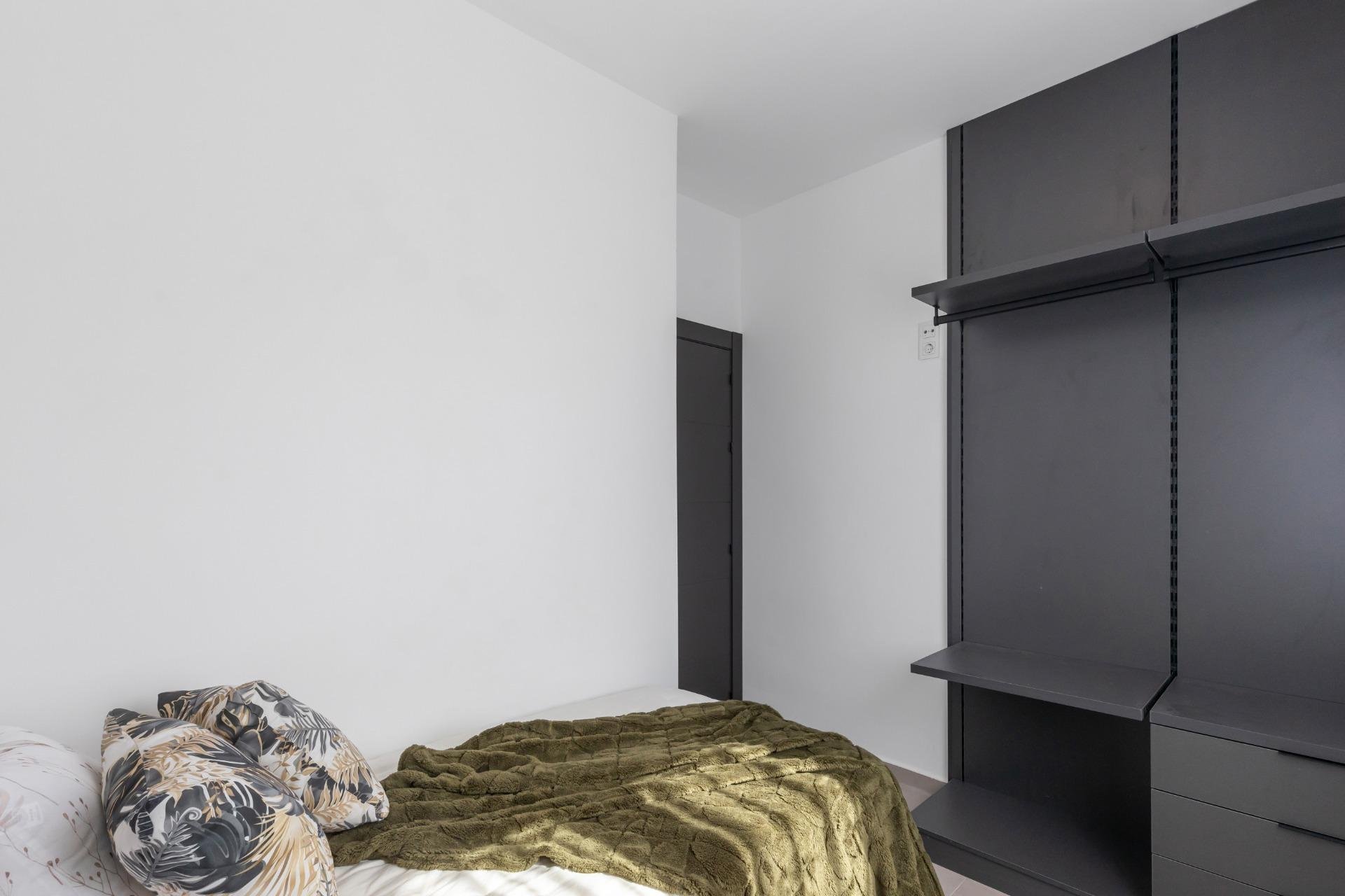 Alquiler a largo plazo - Bungalow - Torrevieja - Zona los Frutales