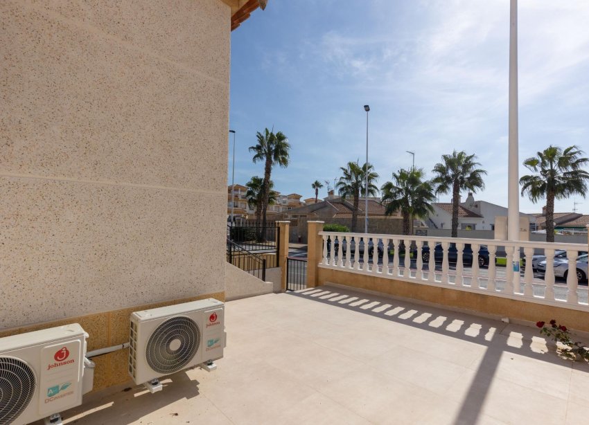 Alquiler a largo plazo - Bungalow - Torrevieja - Zona los Frutales