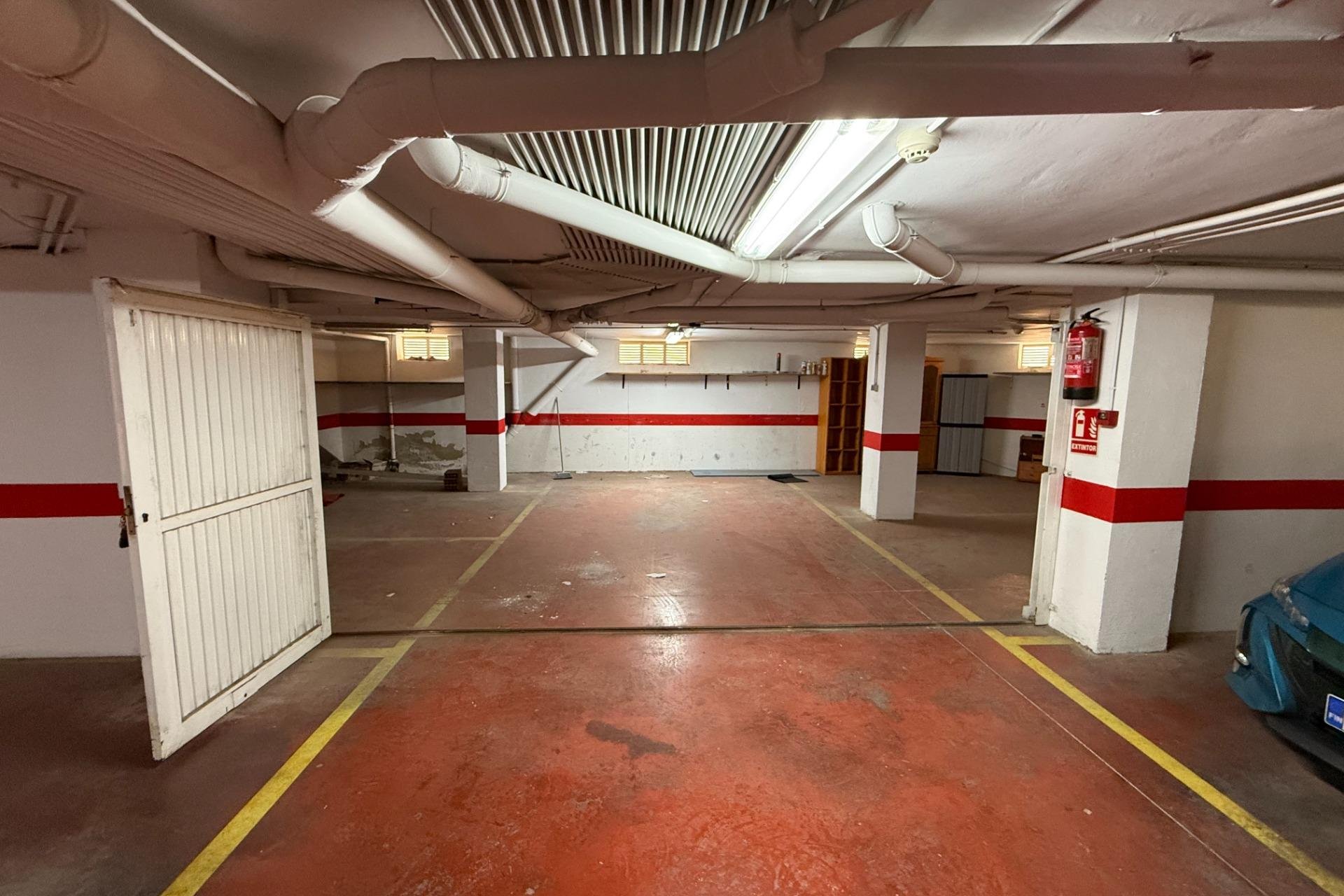 Alquiler a largo plazo - garage - Torrevieja - Centro