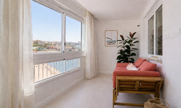 Apartamento - Alquiler a largo plazo - Torrevieja - Playa del Acequión