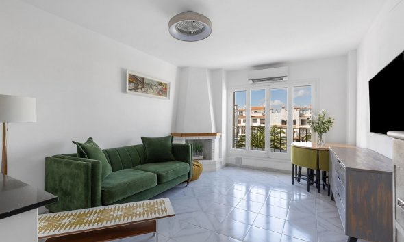 Apartamento / Dúplex - Reventa - La Mata - La Mata