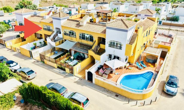 Apartamento / Dúplex - Reventa - Los Montesinos - La Herrada