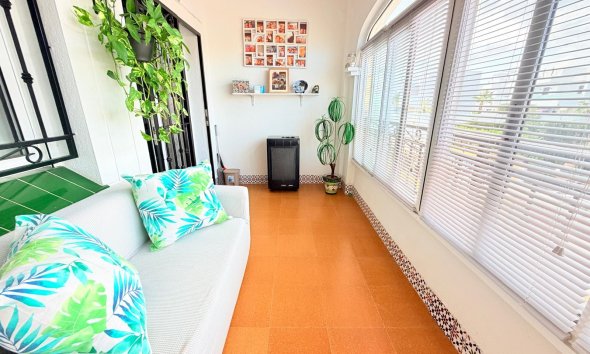 Apartamento / Dúplex - Reventa - Los Montesinos - La Herrada