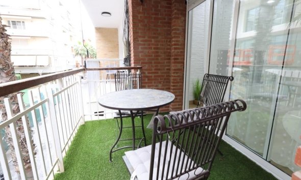 Apartamento / Dúplex - Reventa - Torrevieja - Centro