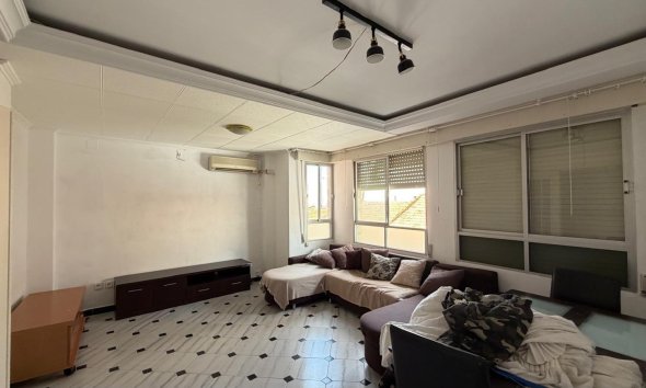 Apartamento / Dúplex - Reventa - Torrevieja - Centro
