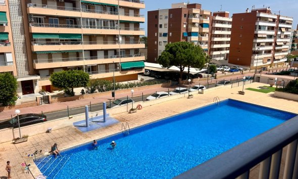 Apartamento / Dúplex - Reventa - Torrevieja - Punta Prima