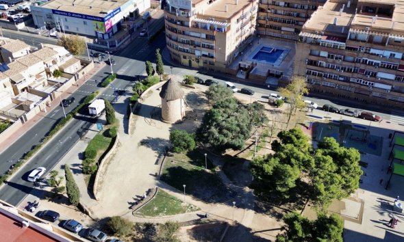 Apartamento / Dúplex - Reventa - Torrevieja - Torrevieja