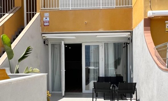 Apartamento / Dúplex - Reventa - Torrevieja - Torrevieja