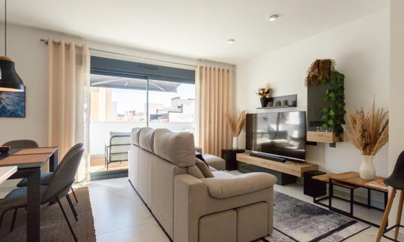 Apartamento / Dúplex - Reventa - Torrevieja - Torrevieja
