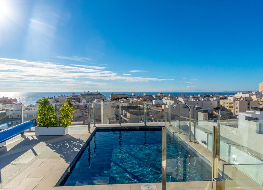 Apartamento en venta en Torrevieja con licencia turística