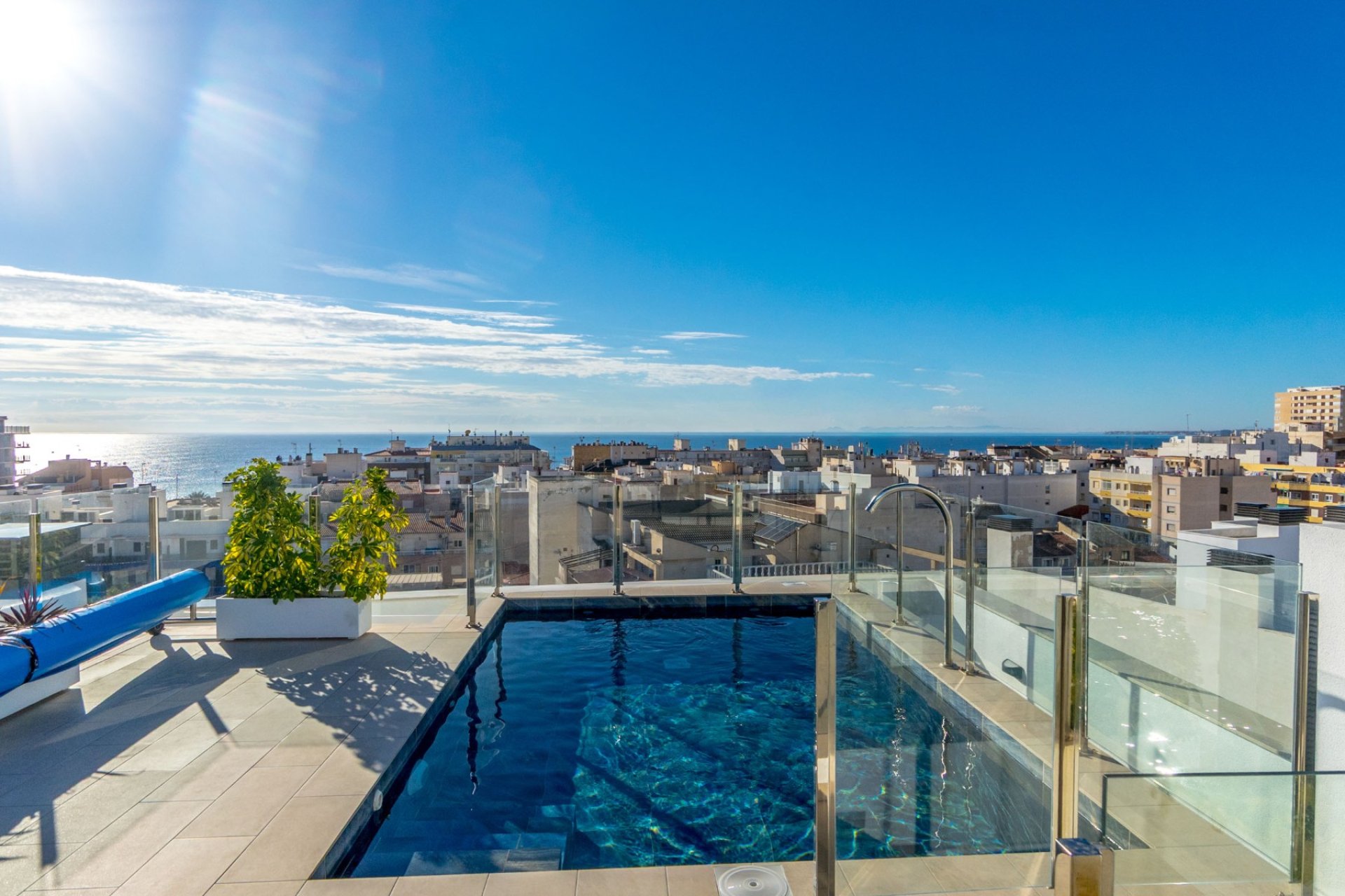 Apartamento en venta en Torrevieja con licencia turística