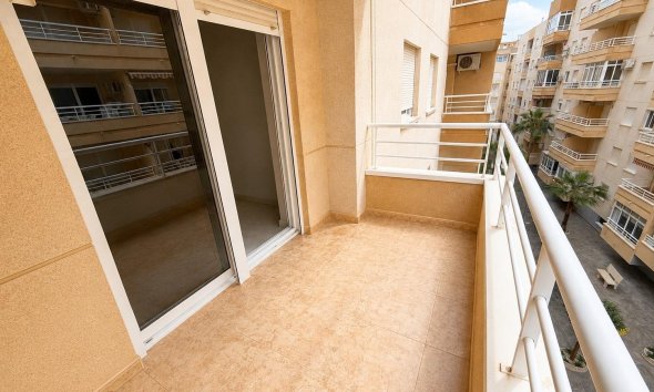Apartamento - Reventa - Torrevieja - Estacion de autobuses