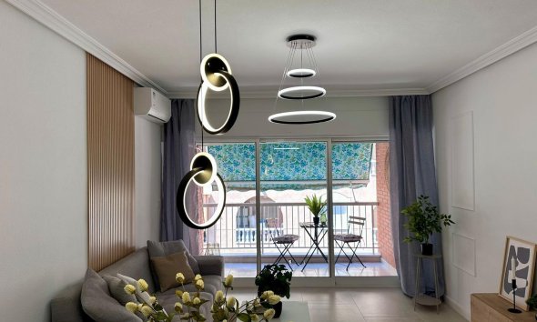 Apartamento - Reventa - Torrevieja - Estacion de autobuses