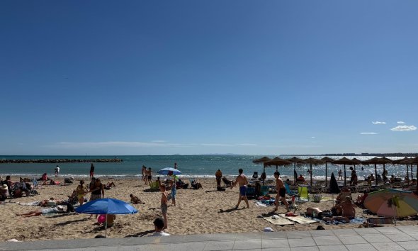 Apartamento - Reventa - Torrevieja - Playa del cura