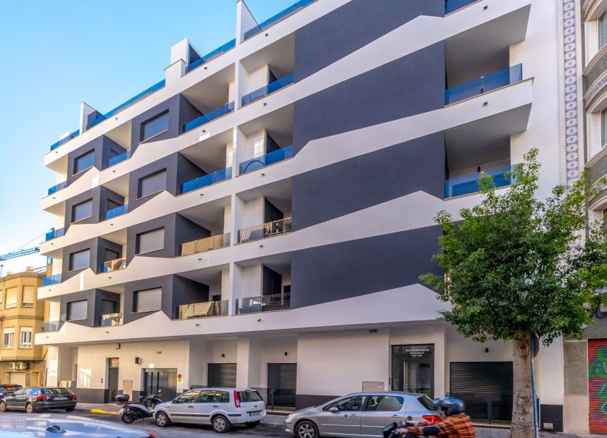 Apartment for Sale in Torrevieja with Tourist Licence