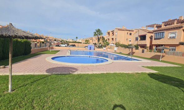 Apartment - Resale - Torrevieja - Aguas Nuevas