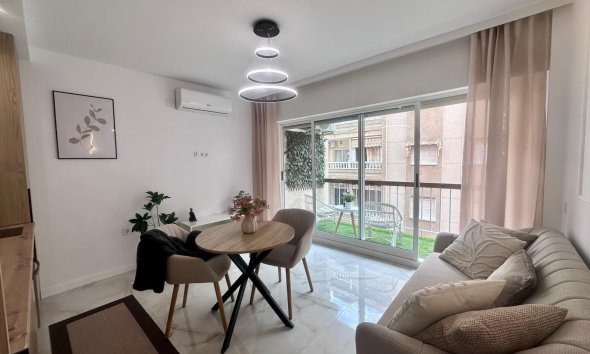 Apartment - Resale - Torrevieja - Estacion de autobuses