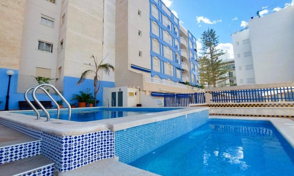 Apartment - Resale - Torrevieja - Playa de los Locos