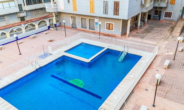 Apartment - Resale - Torrevieja - Playa del Acequión