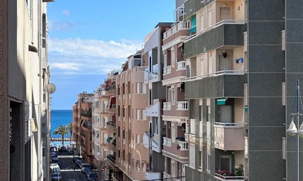 Apartment - Resale - Torrevieja - Playa del cura