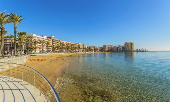 Apartment - Resale - Torrevieja - Playa del cura