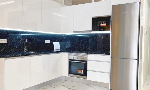 Apartment - Resale - Torrevieja - Playa del Cura