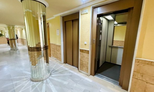 Apartment - Resale - Torrevieja - Torrevieja