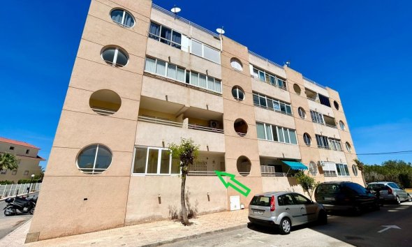 Apartment - Resale - Torrevieja - Urbanización San Luis
