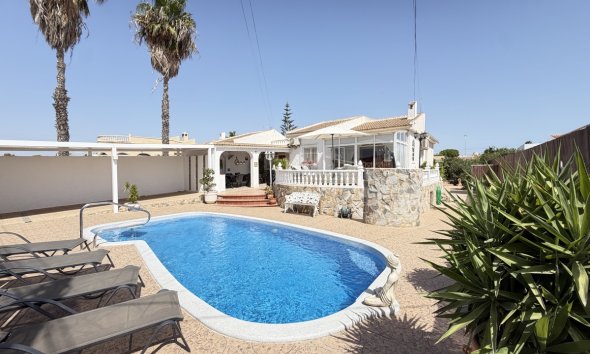 Bungalow / Domek parterowy - Rynek Wtórny - San Luis - San Luis