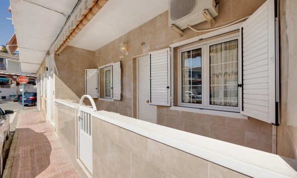 Bungalow - Resale - Torrevieja - Playa de La Acequion