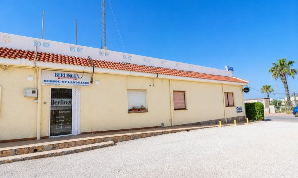 Commercial premises / Commercial unit / Retail space - Resale - Ciudad Quesada - TV-24768