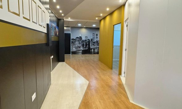 Commercial premises / Commercial unit / Retail space - Resale - Guardamar del Segura - Guardamar del Seguras*