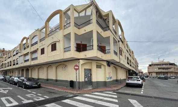 Commercial premises / Commercial unit / Retail space - Resale - Torrevieja - Torrevieja