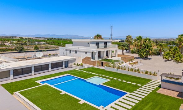 Farm Estate / Country Property - Resale - Los Montesinos - La Herrada
