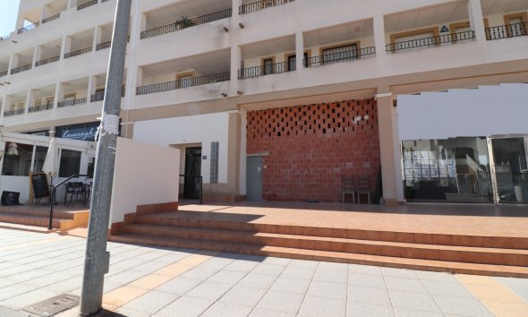 Local Comercial - Reventa - Los Montesinos - Entre Naranjos / Vistabella Golf