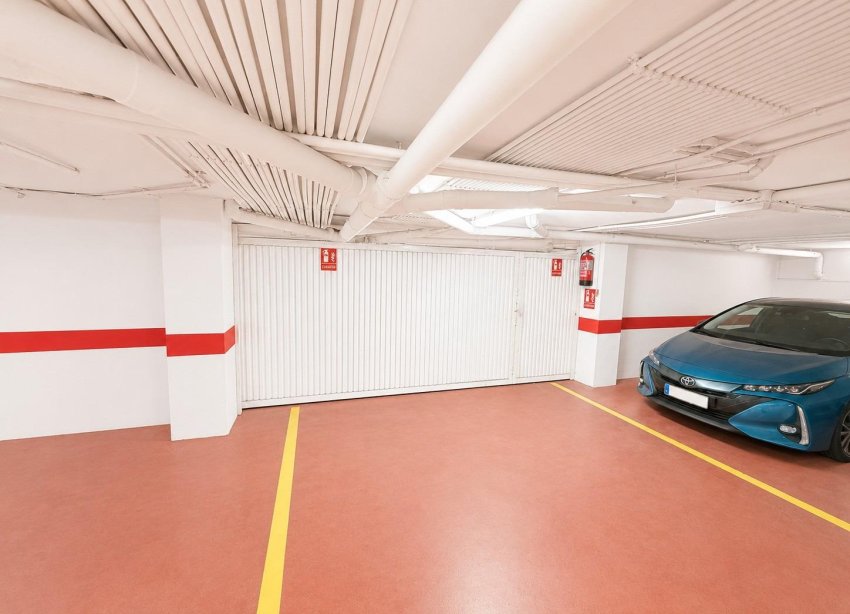 Long Term Rental - Parking - Torrevieja - Centro
