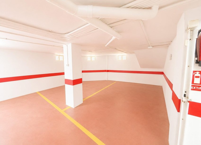Long Term Rental - Parking - Torrevieja - Centro