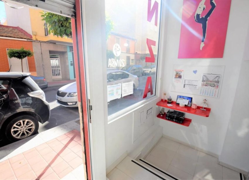 New Build - Commercial premises - Guardamar del Segura