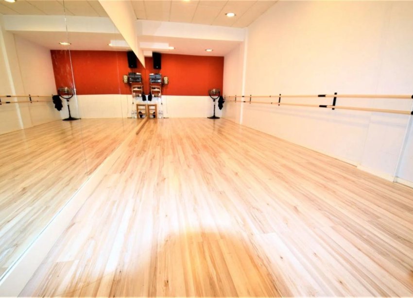 New Build - Commercial premises - Guardamar del Segura