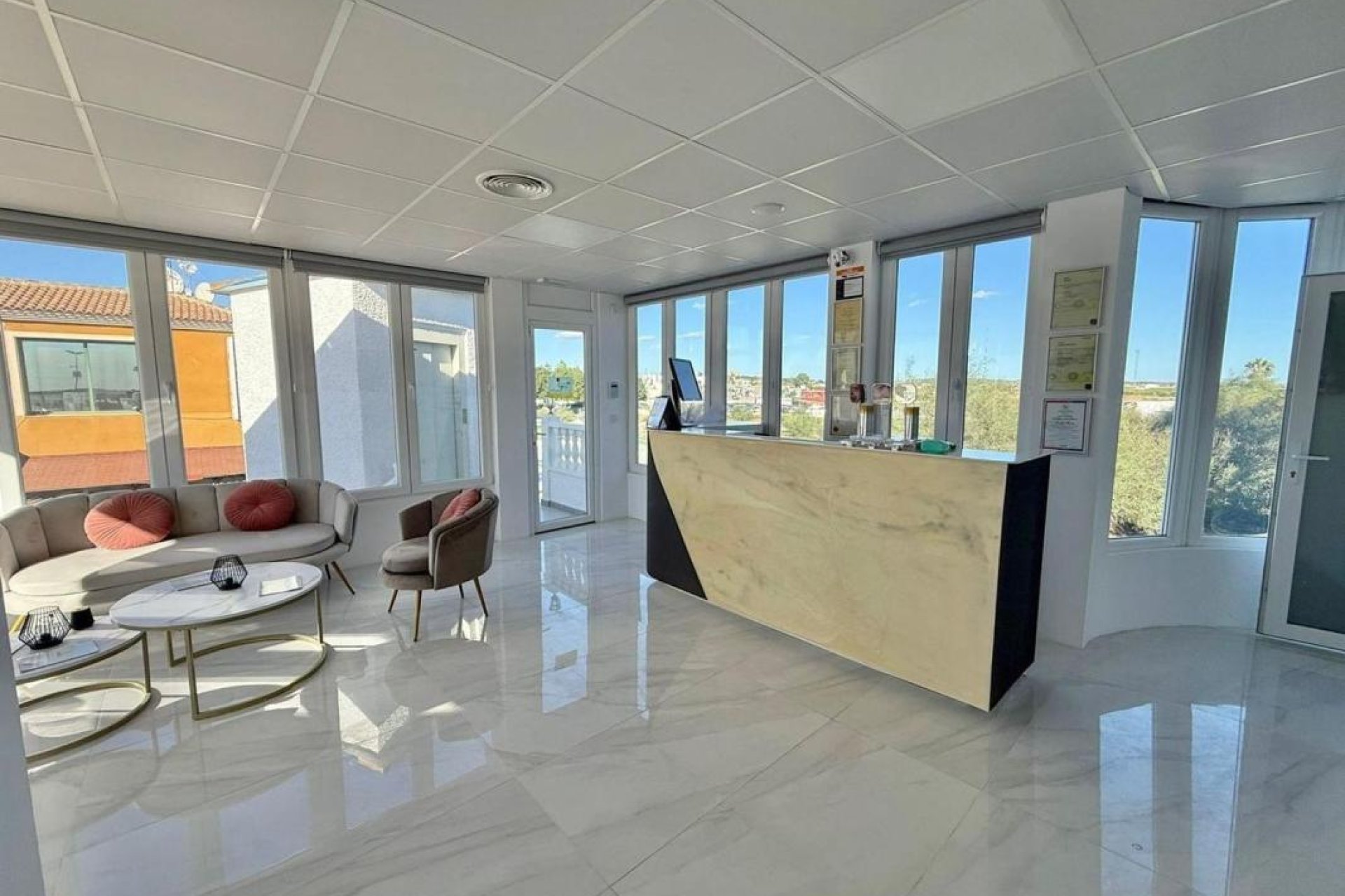 New Build - Commercial premises - Rojales