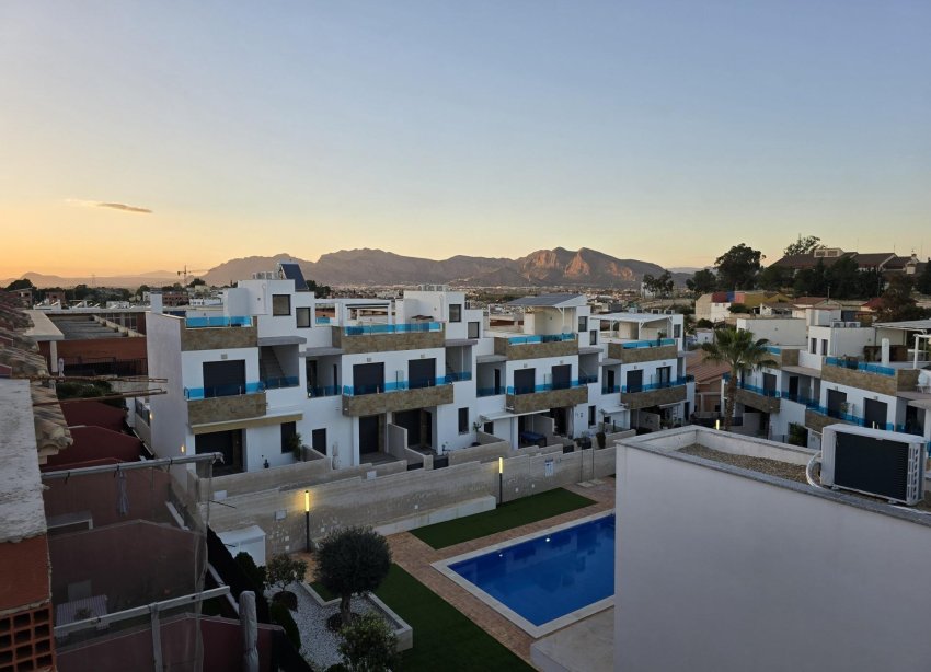 New Build - Terraced house / Townhouse - Bigastro - pueblo