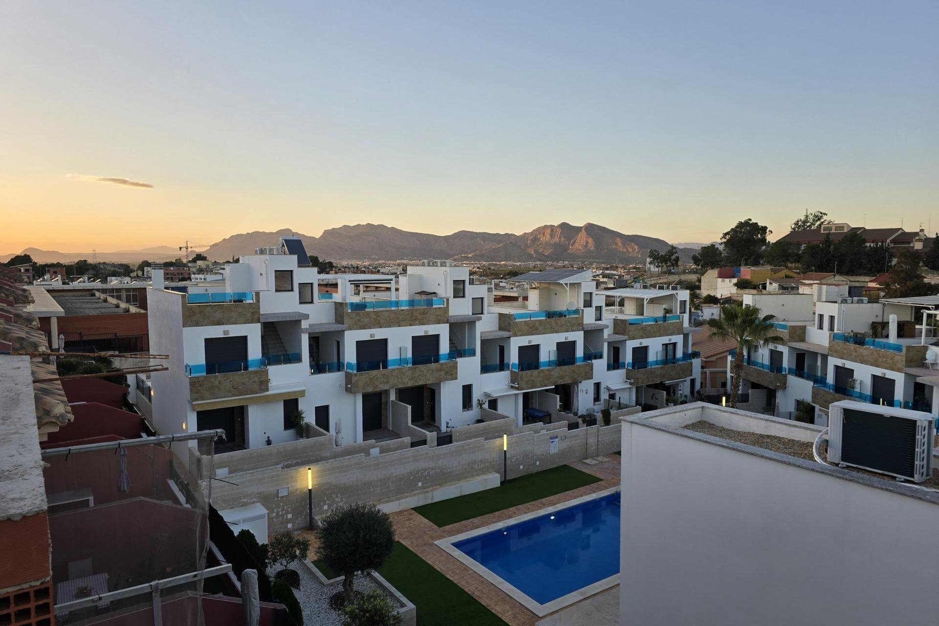 New Build - Terraced house / Townhouse - Bigastro - pueblo