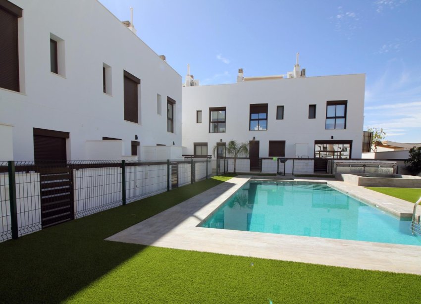 New Build - Terraced house / Townhouse - Pilar de la Horadada - parque Andromeda