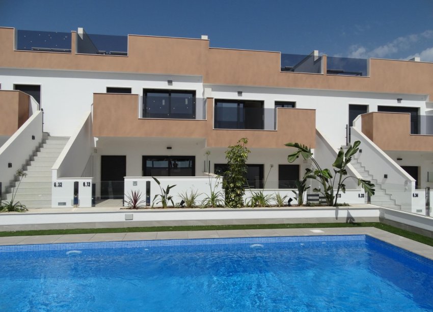 New Build - Terraced house / Townhouse - Pilar de la Horadada - pueblo