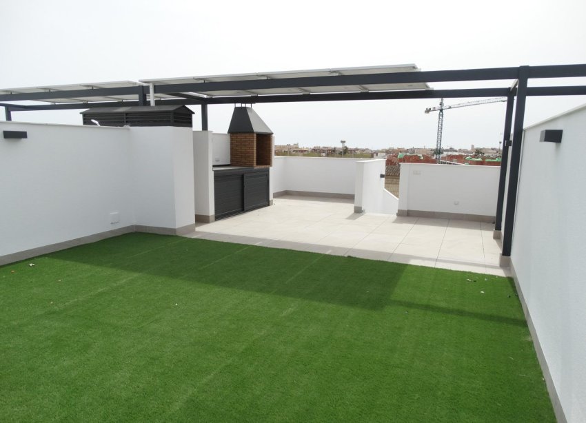 New Build - Terraced house / Townhouse - Pilar de la Horadada - pueblo