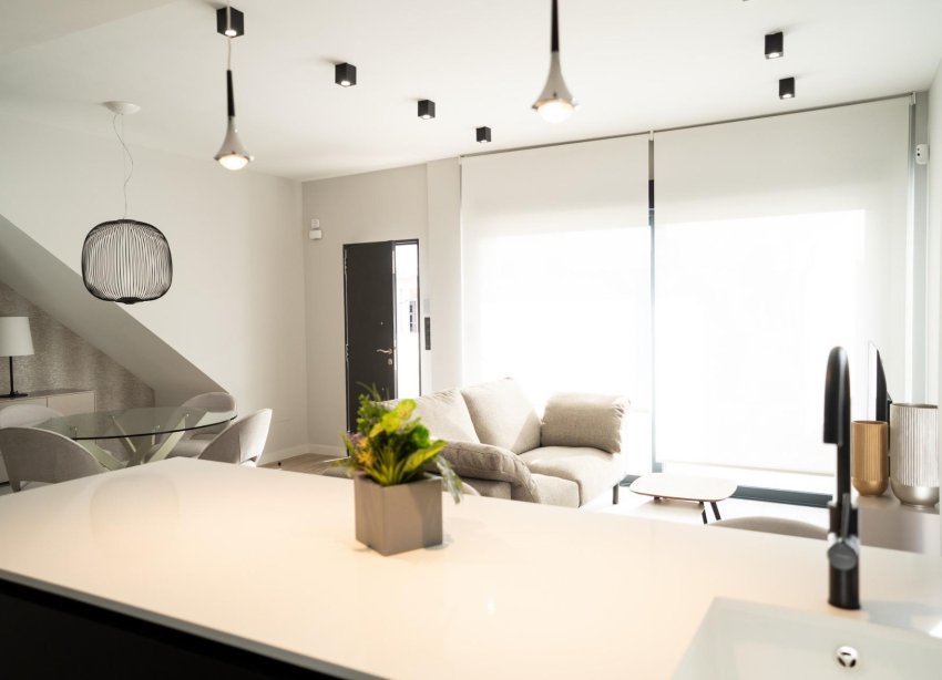 New Build - Terraced house / Townhouse - Pilar de la Horadada - pueblo