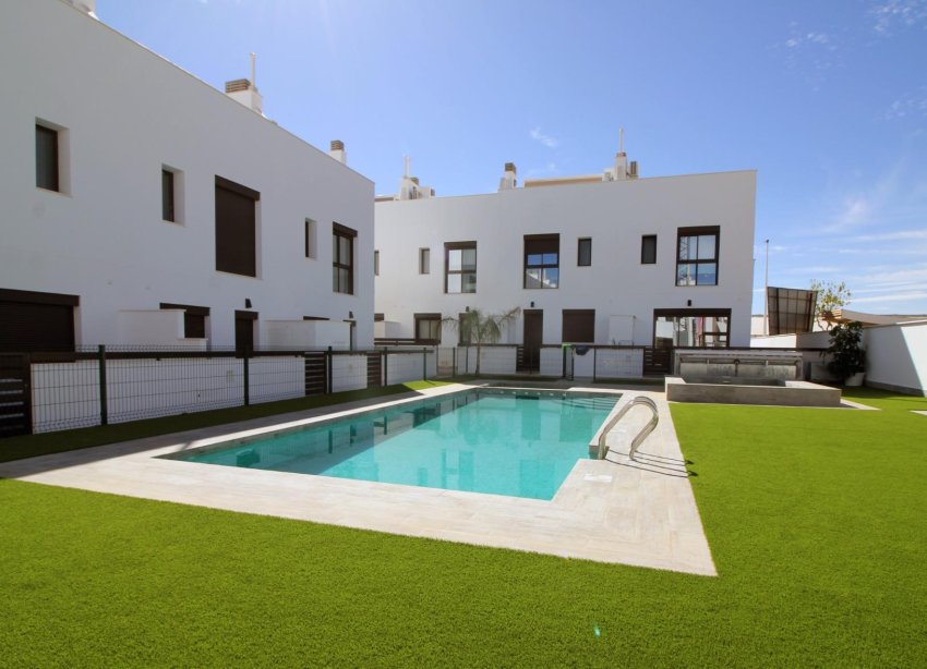 New Build - Terraced house / Townhouse - Pilar de la Horadada