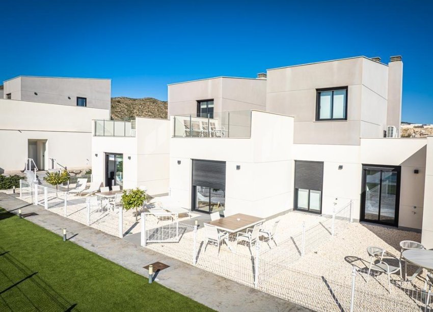 New Build - Townhouse / Terraced House - Baños y Mendigo
