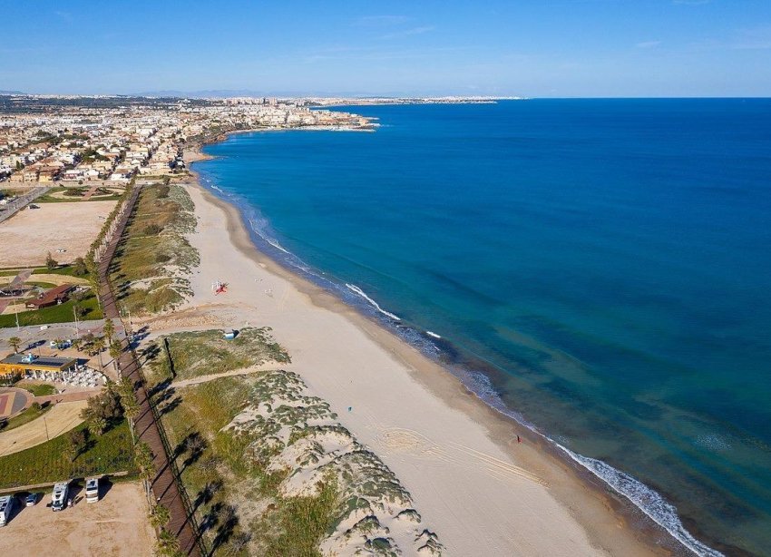 Obra nueva - Adosado - Pilar de la Horadada